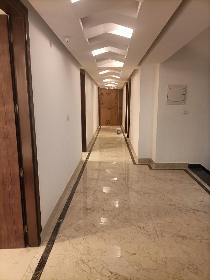 Hotel Tela Suite Plaza Nueva Delhi Exterior foto
